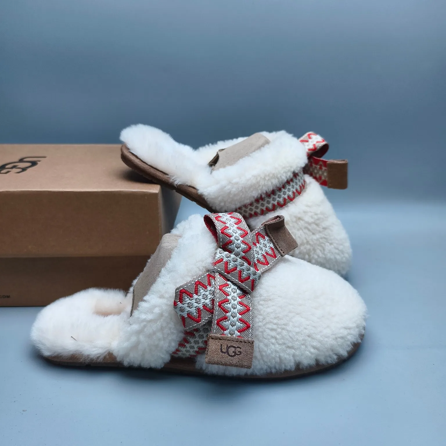 💰460 UGG sheepskin all-in-one snow boots 8266 large bow wool roll home slippers Color: off-white brown Matching size: 35-40